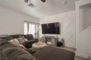 Photo #4: 2697922 Listing 