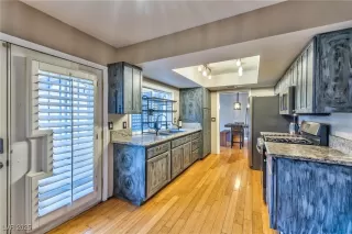 Photo #5: 2697935 Listing 