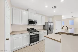 Photo #6: 2697982 Listing 
