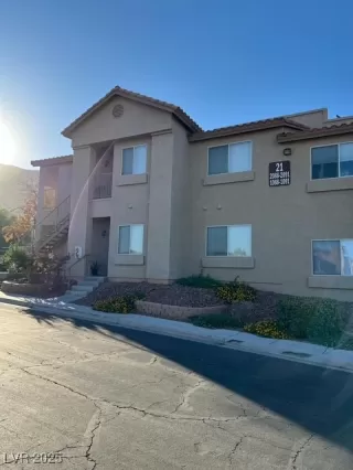 Photo #1: 2698021 Listing 