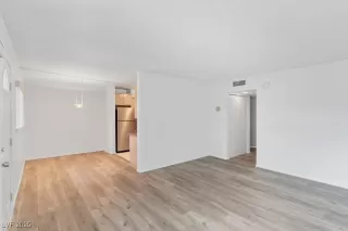 Photo #5: 2698025 Listing 