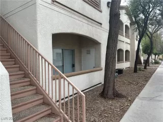 Photo #1: 2698042 Listing 