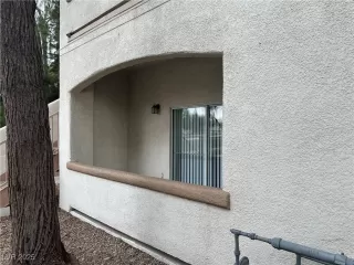 Photo #2: 2698042 Listing 