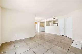 Photo #1: 2698046 Listing