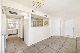 Photo #4: 2698046 Listing