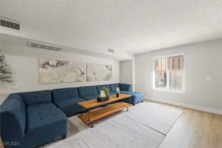 Photo #5: 2698051 Listing