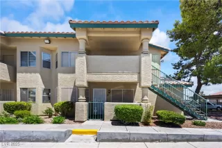 Photo #1: 2698061 Listing 