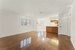 Photo #6: 2698061 Listing 