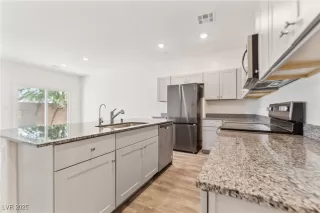 Photo #1: 2698064 Listing 