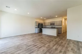 Photo #3: 2698064 Listing 