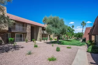 Photo #4: 2698074 Listing