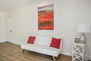 Photo #6: 2698074 Listing