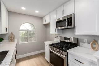 Photo #6: 2698077 Listing 