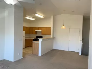 Photo #3: 2698080 Listing 