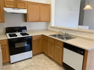 Photo #5: 2698080 Listing 