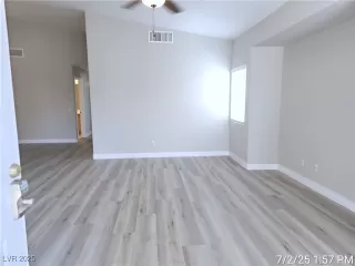 Photo #1: 2698081 Listing 