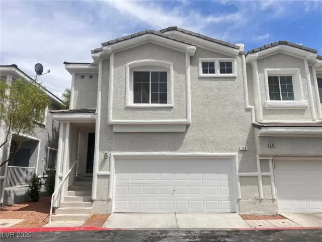 MLS: 2698082 Condo For Sale