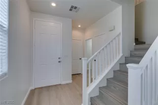 Photo #3: 2698099 Listing