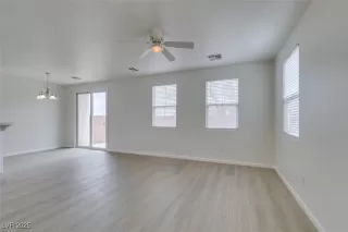 Photo #4: 2698099 Listing