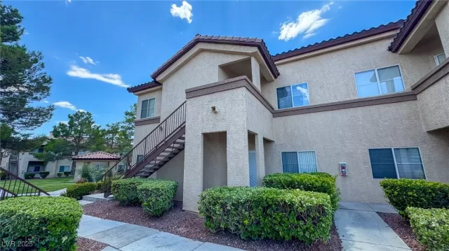 MLS: 2698123 Condo For Sale