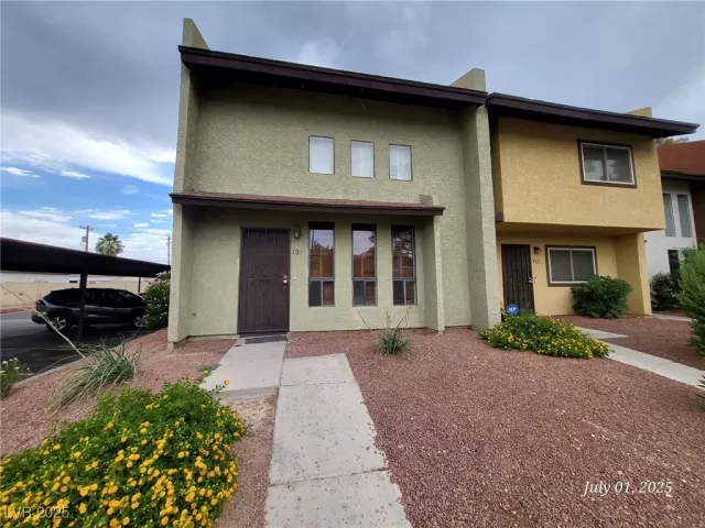 MLS: 2698174 Condo For Sale