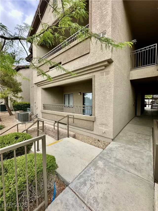 MLS: 2698209 Condo For Sale