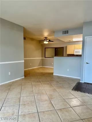 Photo #3: 2698209 Listing