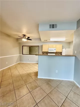 Photo #6: 2698209 Listing