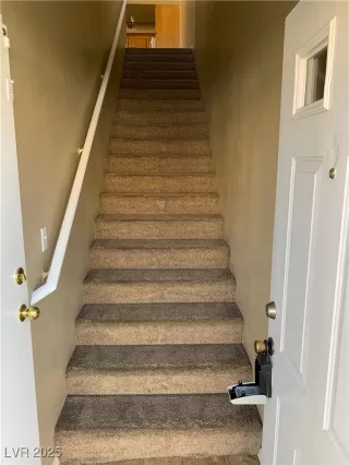 Photo #1: 2698256 Listing 