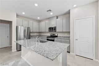 Photo #5: 2698260 Listing 