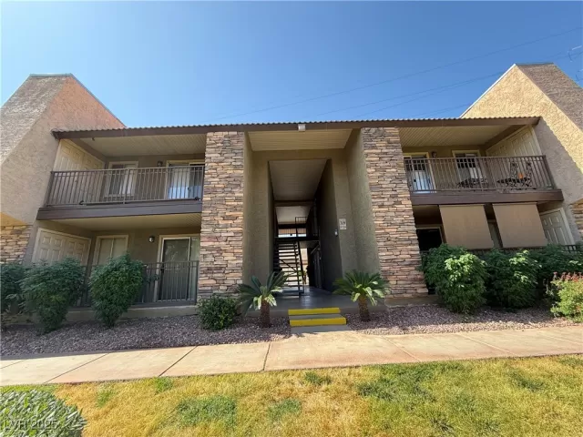 MLS: 2698287 Condo For Sale