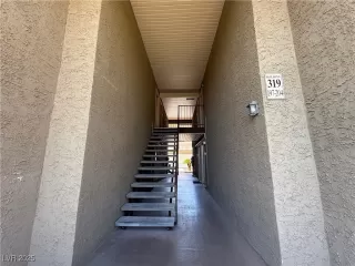 Photo #1: 2698287 Listing 