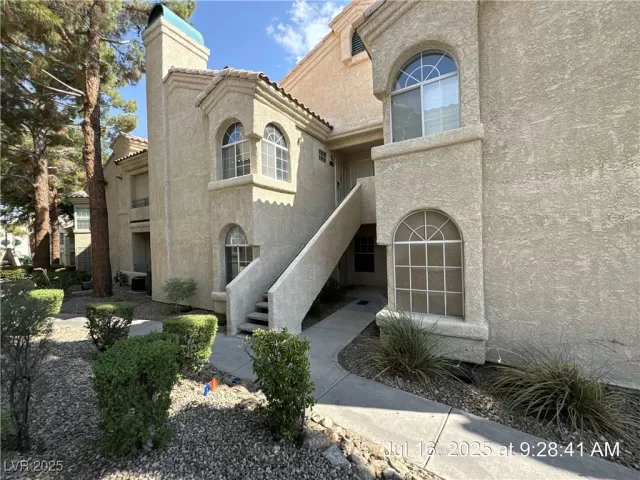 MLS: 2698296 Condo For Sale