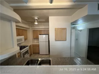 Photo #5: 2698296 Listing 