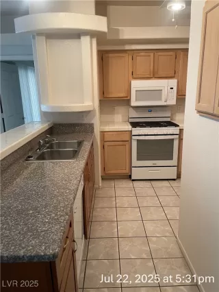 Photo #6: 2698296 Listing 