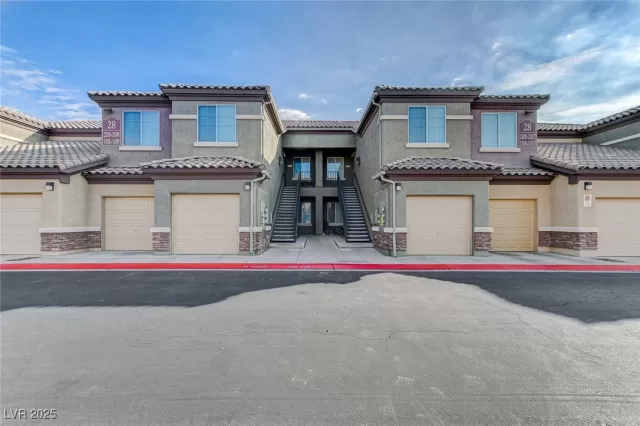 MLS: 2698324 Condo For Sale