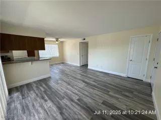 Photo #3: 2698326 Listing 