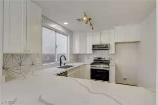 Photo #6: 2698329 Listing 