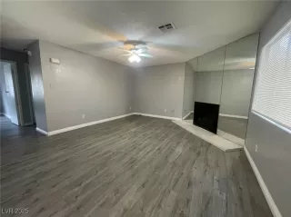 Photo #2: 2698332 Listing 