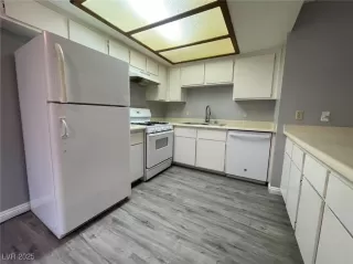 Photo #3: 2698332 Listing 