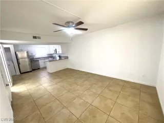 Photo #2: 2698338 Listing 