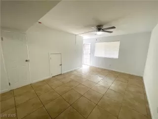 Photo #3: 2698340 Listing 