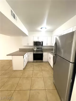 Photo #6: 2698340 Listing 