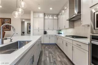 Photo #1: 2698357 Listing 