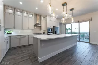 Photo #4: 2698357 Listing 