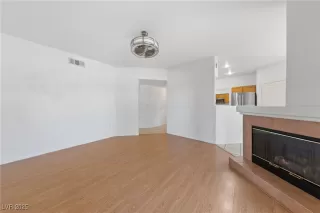 Photo #4: 2698382 Listing 