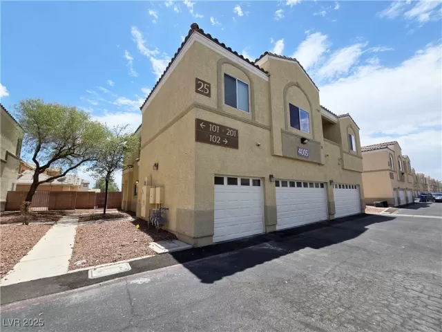 MLS: 2698398 Condo For Sale