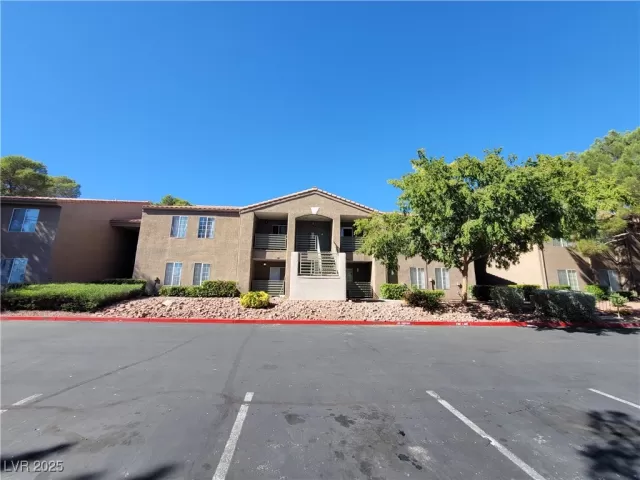 MLS: 2698417 Condo For Sale