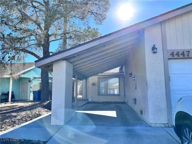 MLS: 2698450 Condo For Sale