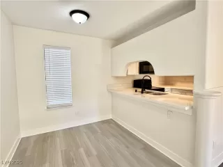 Photo #2: 2698471 Listing